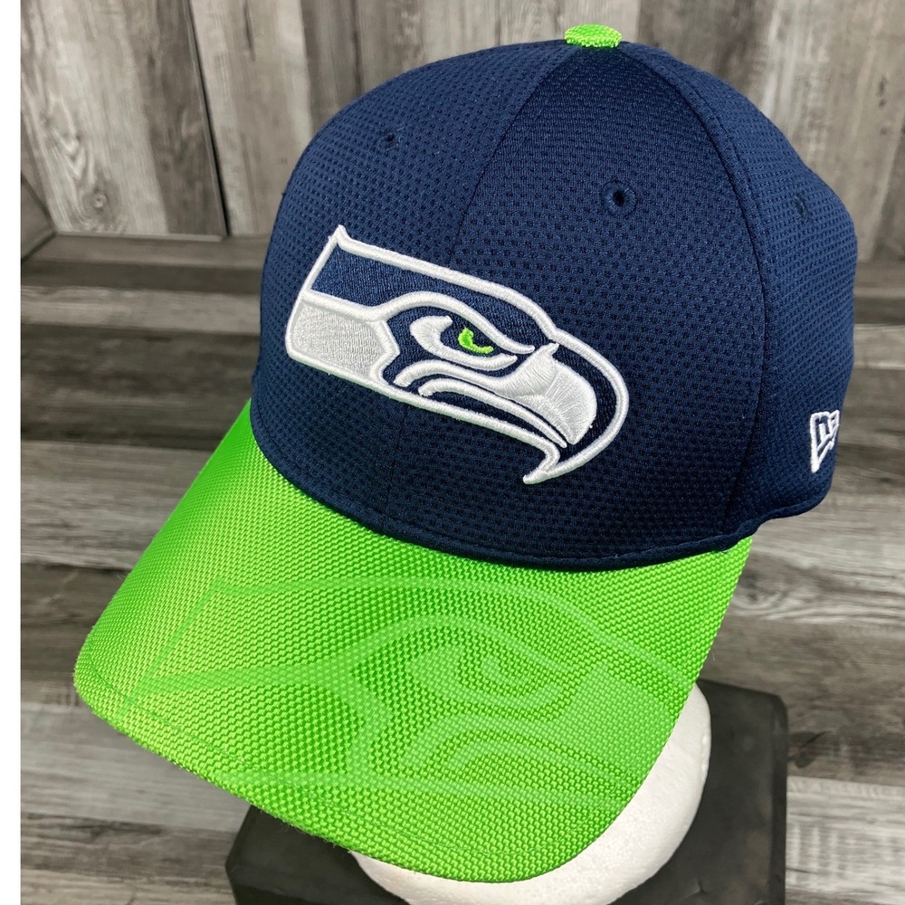 New Era 39THIRTY Seattle Seahawks Hat Mens Small-Medium Navy Blue Action Green